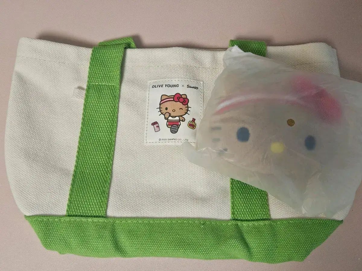 オリーブヤング Sanrio サンリオ トート キティ