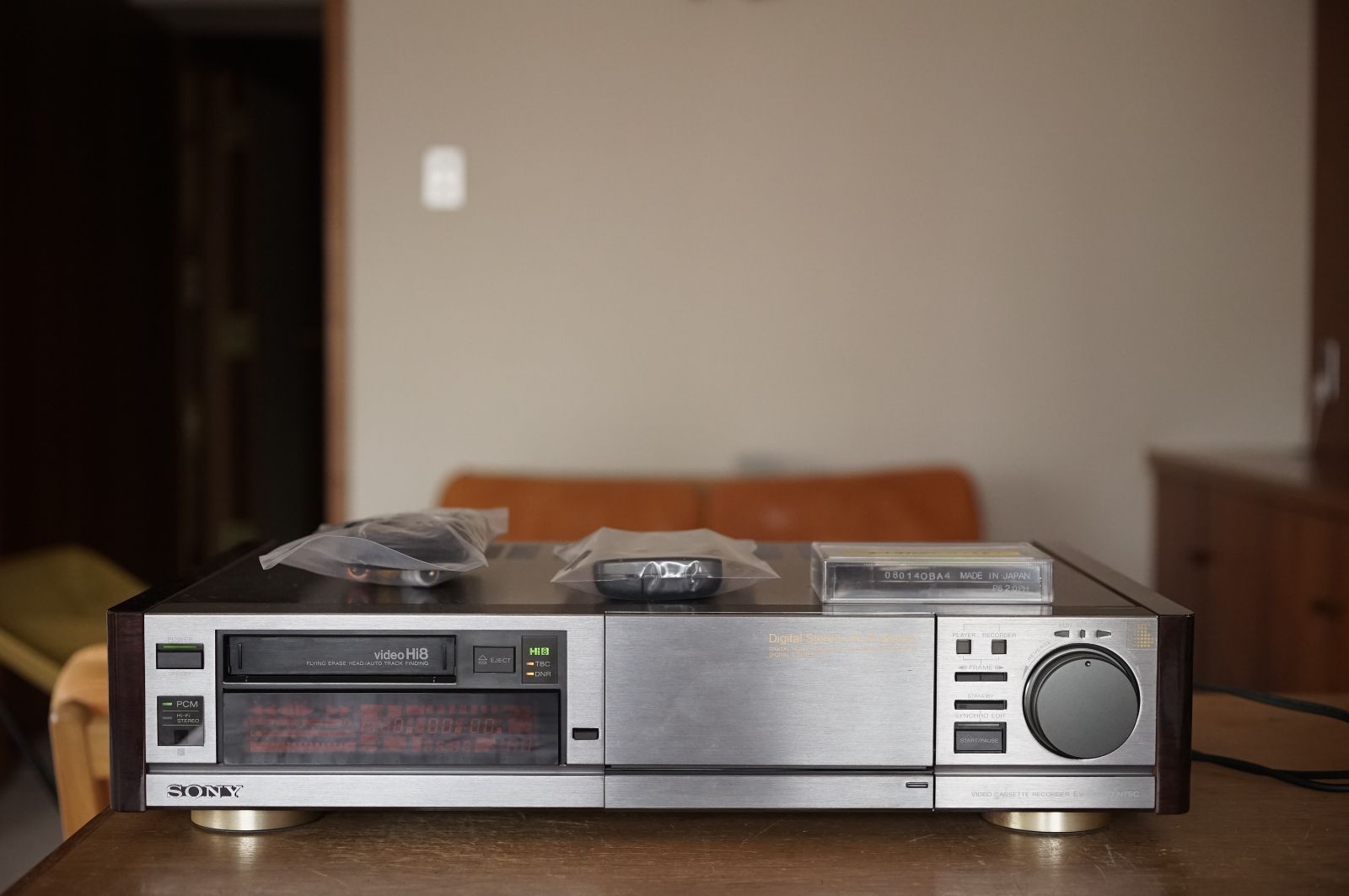 動作保証あり SONY EV-S2500 高画質 HI8 ビデオデッキ SONY・高画質Hi8