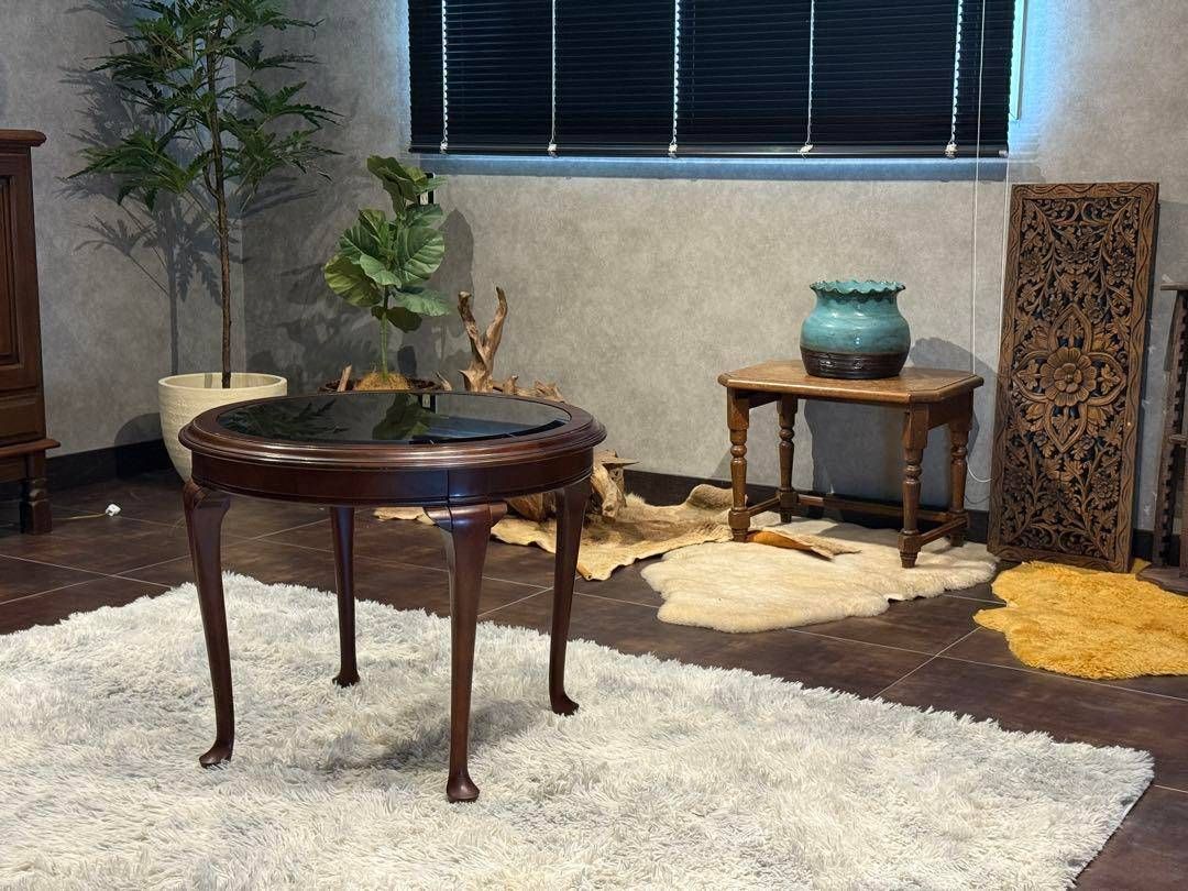 maruni クラシック　猫脚　ラウンドテーブル　ガラステーブル　オールドマルニ maruni クラシック 猫脚 ラウンドテーブル ガラステーブル