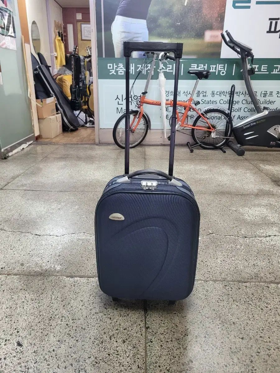 20 インチ キャビンタイプ キャリーケース スーツケース 旅行かばん