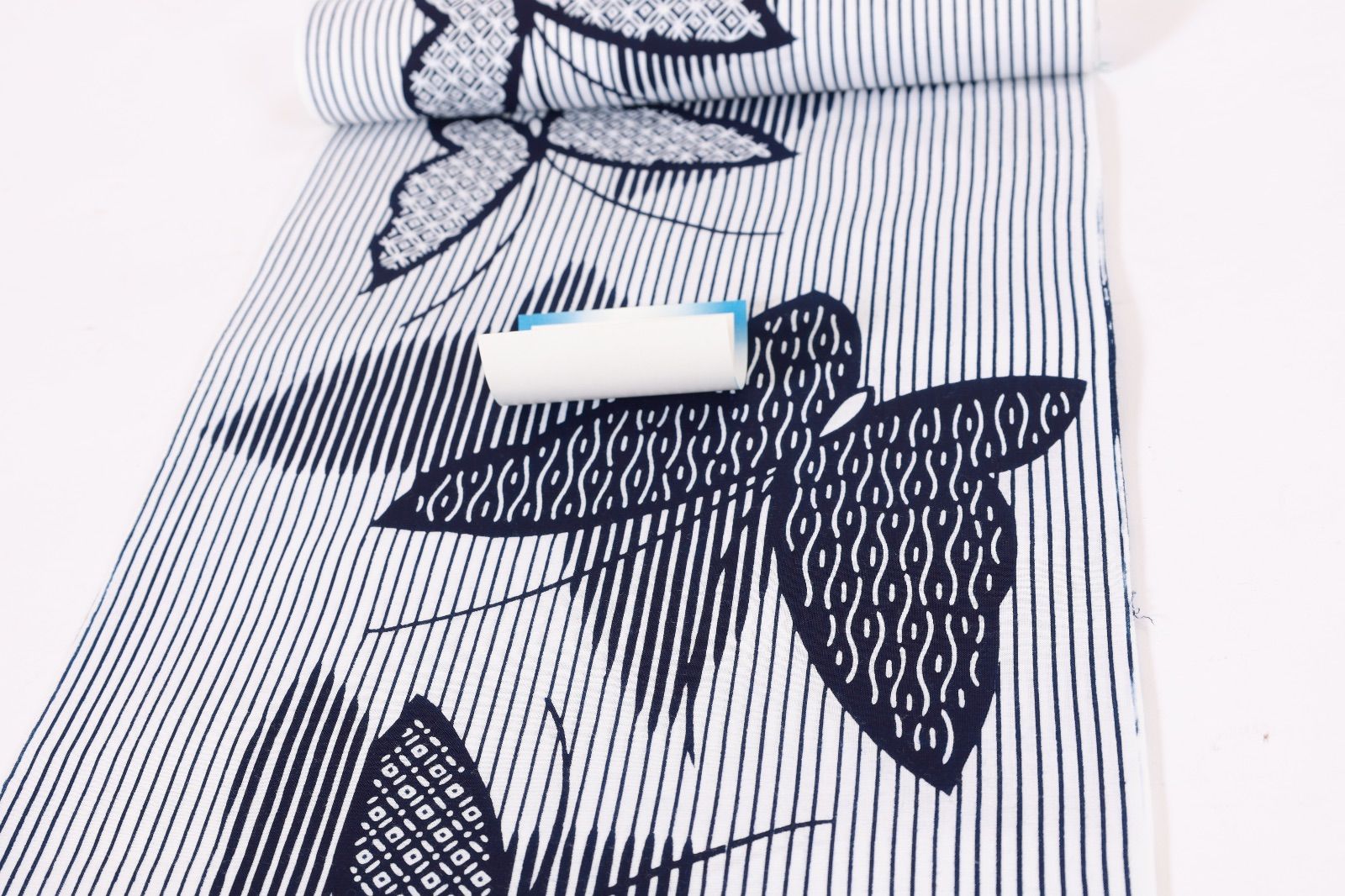 浴衣 本染 藍 白 縞 蝶 A057 浴衣いろいろ - 銀座きもの青木