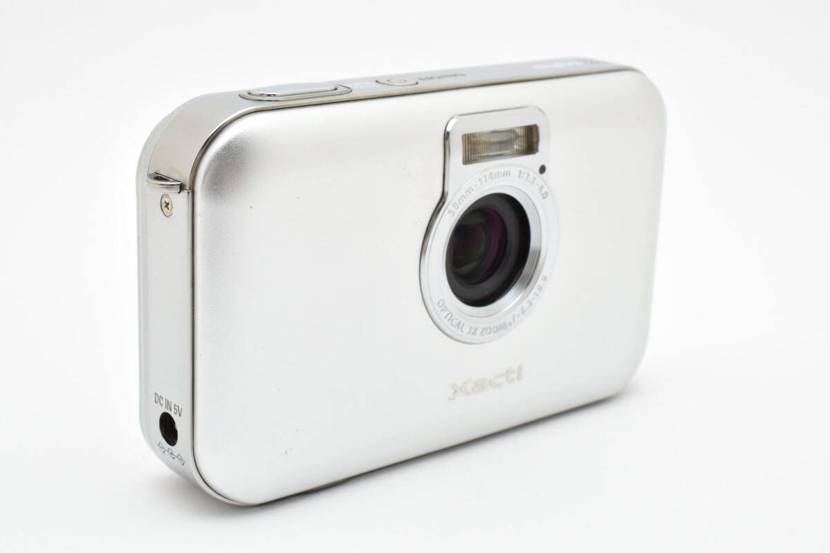 SANYO Xacti DSC-E6 コンパクトデジタルカメラ シルバー