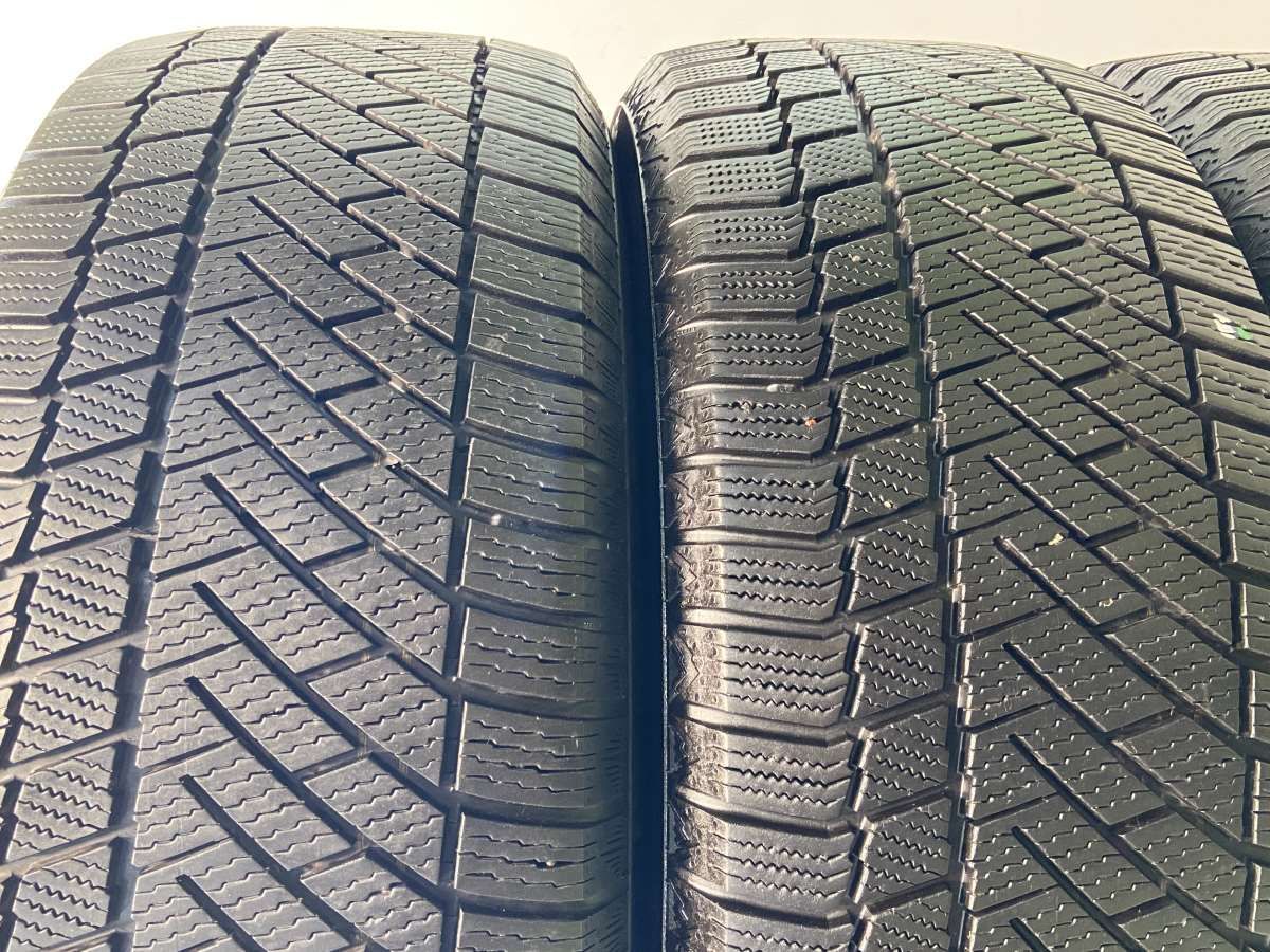 コンチネンタル スタッドレスタイヤ235/55R19 中古4本セット（2025年 