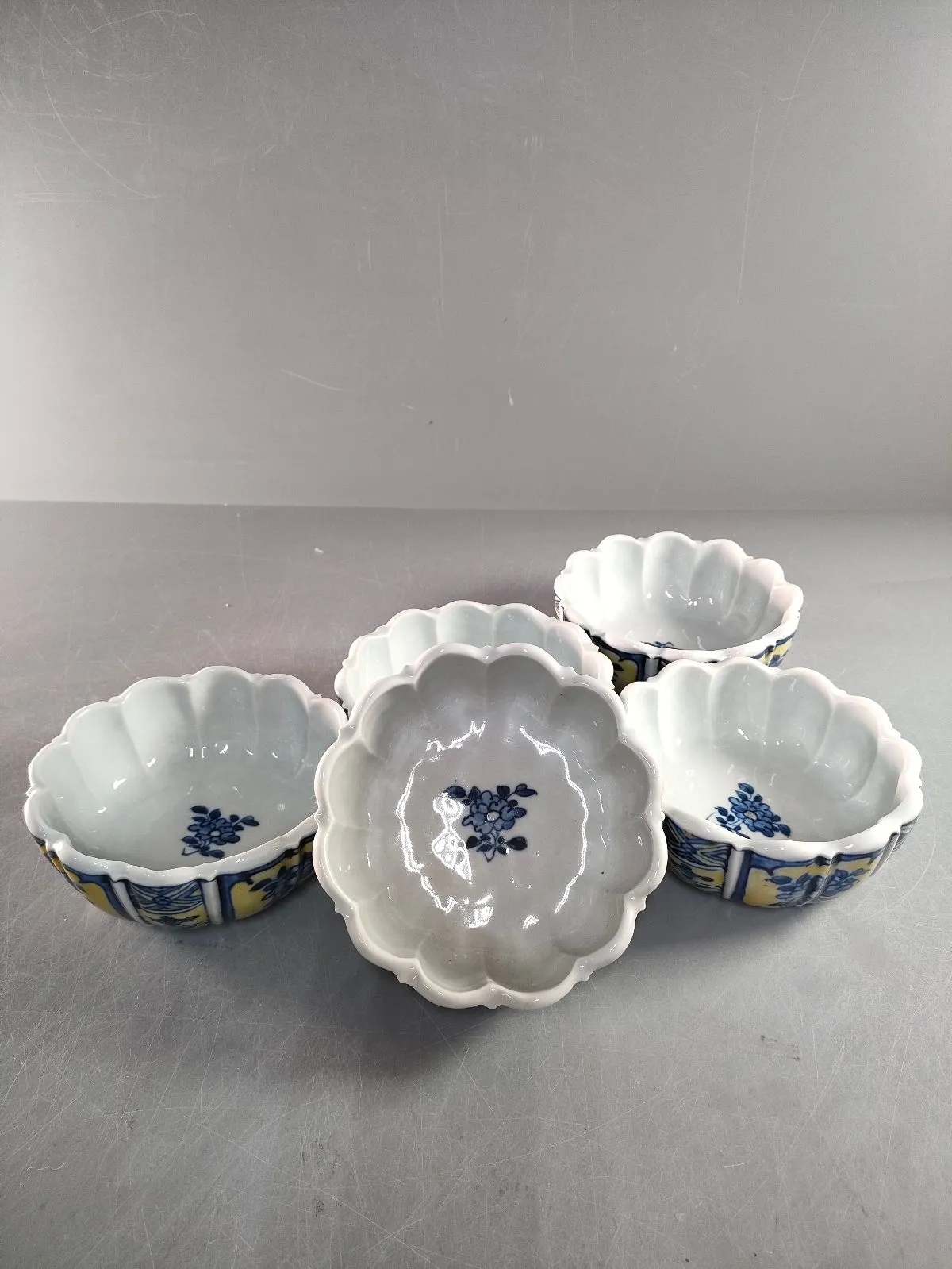 陶器　古余呂技窯　名工　川瀬順一　染付丸鉢　5枚 陶器 古余呂技窯 名工 川瀬順一 染付丸鉢 5枚 2025