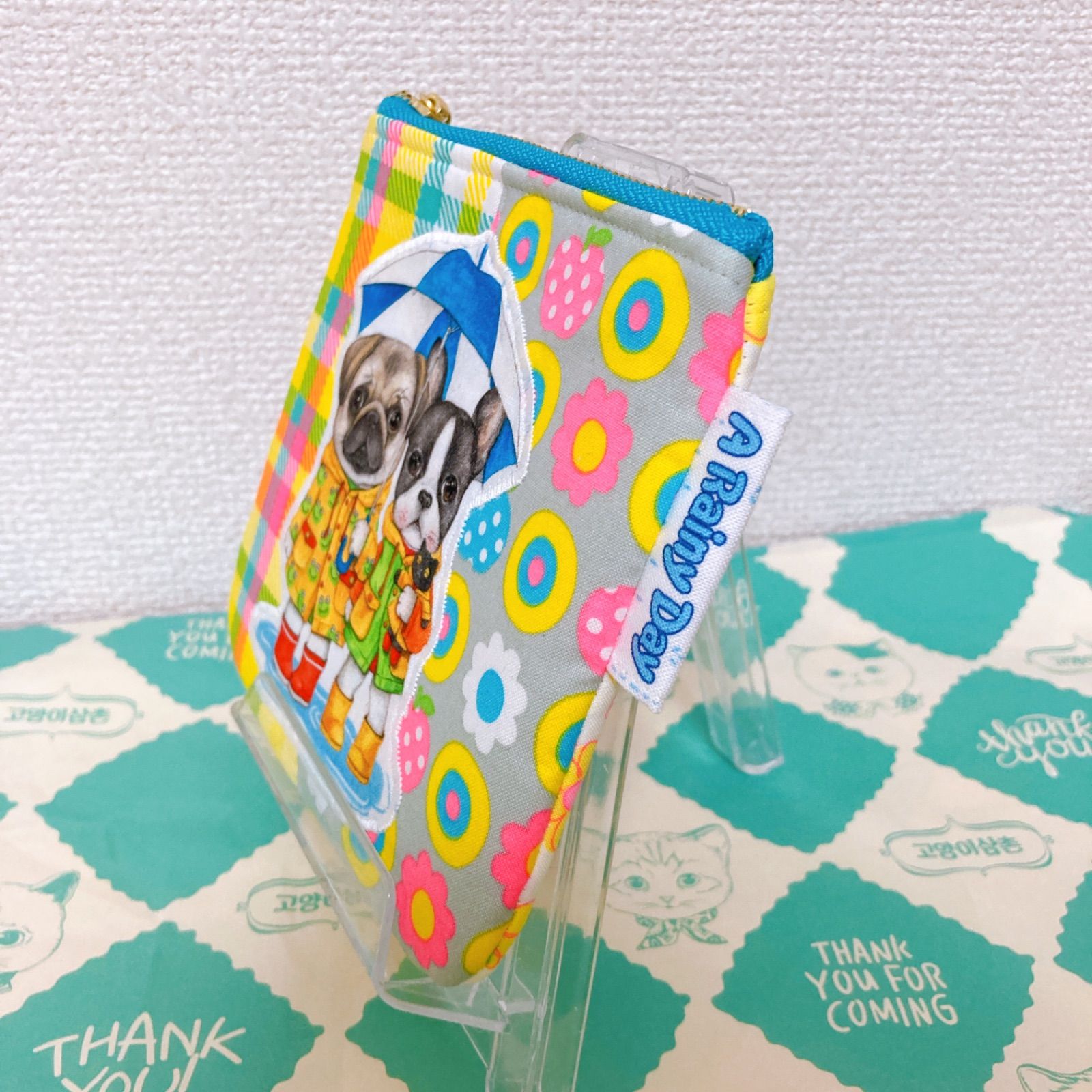 ゆきちゃん様☆コヤンイサムチョン☆ぺたんこポーチ　いちご柄ピンク　黒ネコちゃん 着ぐるみポーチコヤンイサムチョン