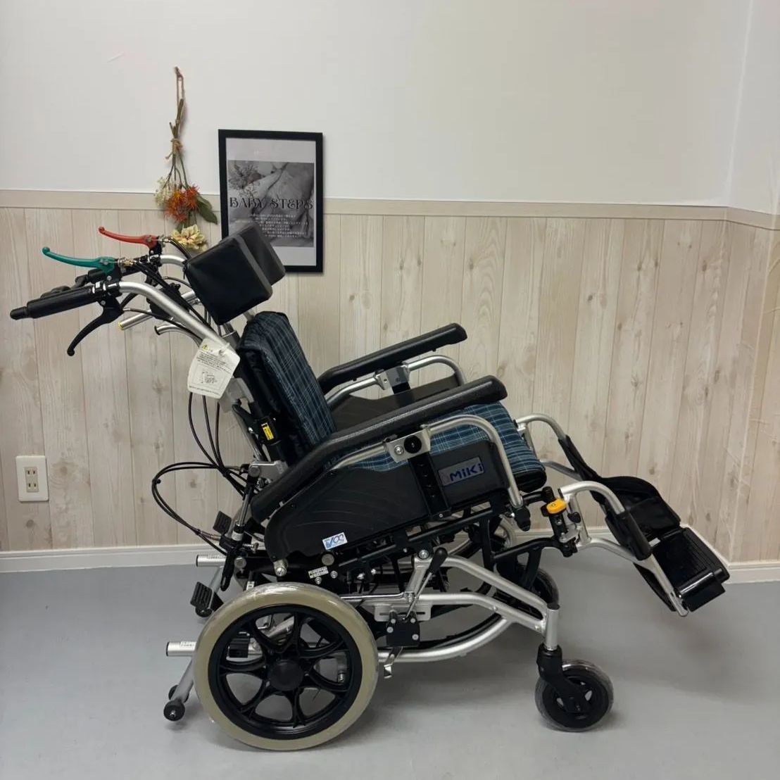 SKT-8 Miki 介助型車椅子 ティルト リクライニング コンパクト 車椅子