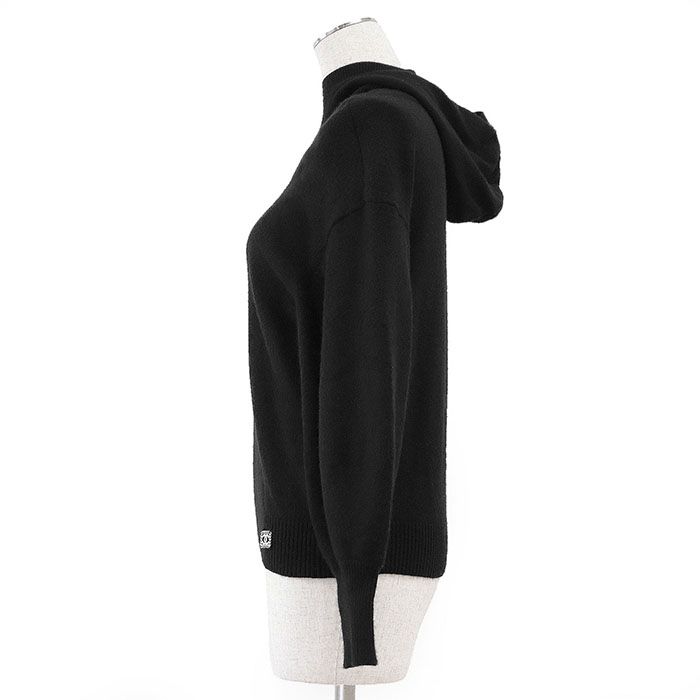 CHANEL - CHANEL シャネル セーター ニット P71567 2021年製 PRE FALL COCOマーク ロゴ ビジュー フェイクレイヤード タートルネック フード カシミヤ99% ドロップショルダー リラックスフィット レディース サイズ 38 ブラック 黒 イタリア製 ヴィルジニー・ヴィアール期 2104102252607-1.jpg