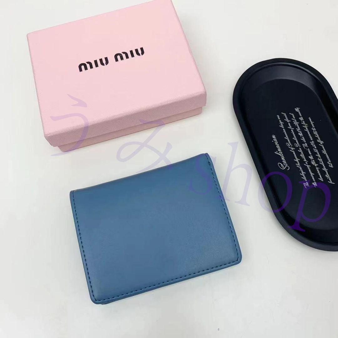 新品未使用　miumiu 折り財布 miu miumiu ミュウミュウ MATELASSE SMALL WALLET 二つ折り財布