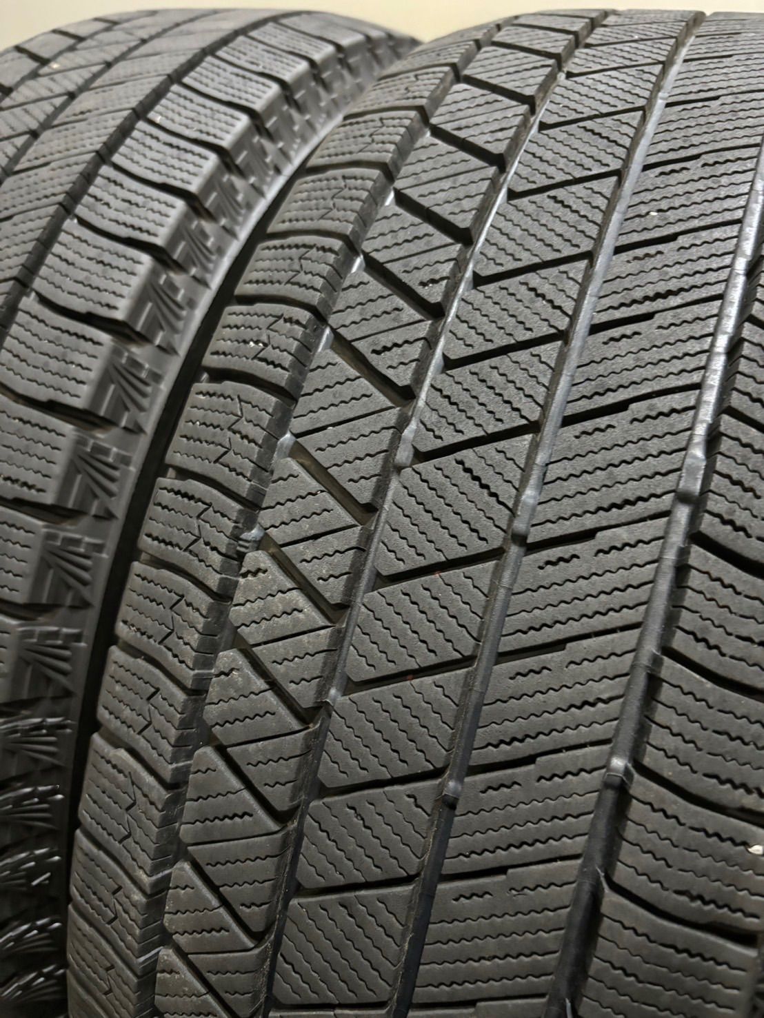 ブリヂストン スタッドレスタイヤ　バリ溝195/65R15 ノア ヴォクシー等 バリ溝】ブリヂストン ブリザック VRX3 195/65R15 4本セット