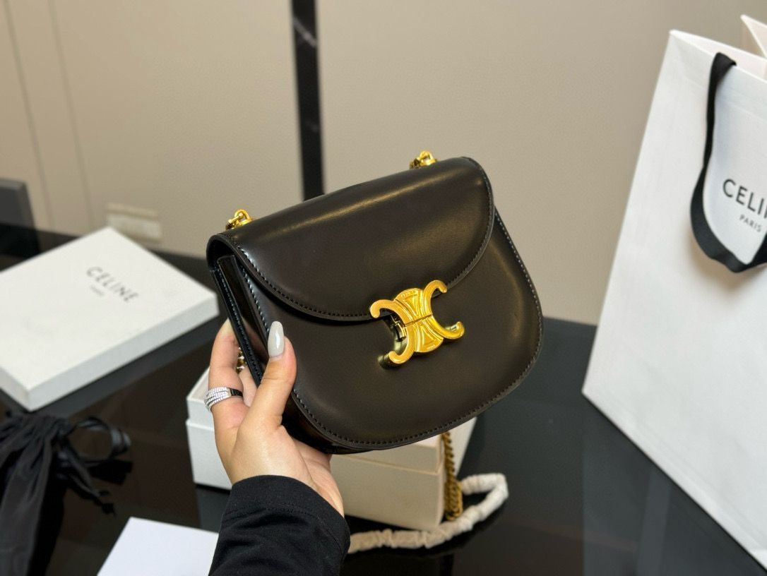 [VIPセール] CELINE セリーヌ Small Box Triomphe バッグ VIPセール] CELINE セリーヌ Small Box Triomphe バッグ