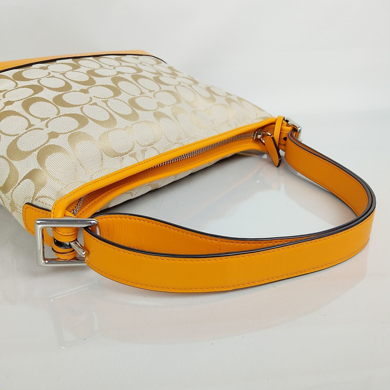 2502-114｜美品｜コーチ シグネチャー ショルダーバッグ オレンジ COACH - 2502-114｜美品｜コーチ シグネチャー ショルダーバッグ