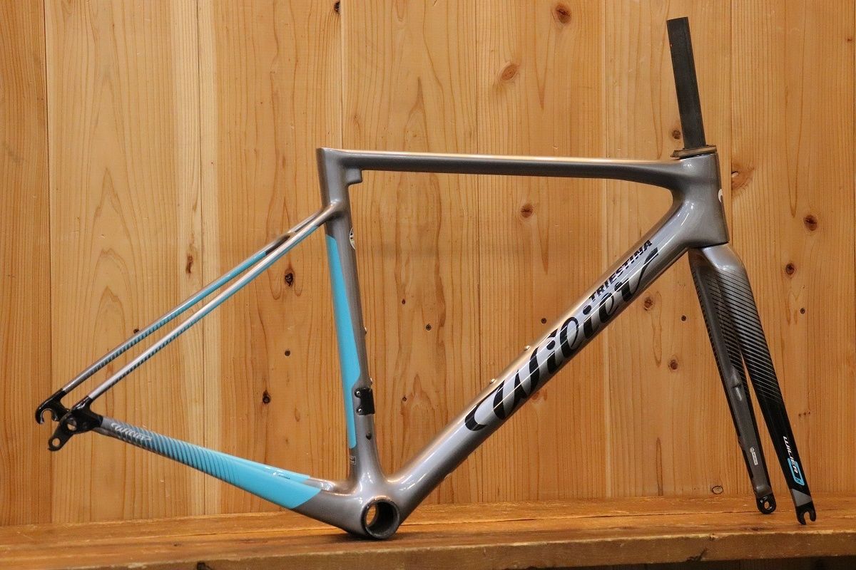 ウィリエール　モルティローロ　フルカーボンフレーム　完成車です。 プチクラシックバイク特集① モルティローロ＞ : 服部産業株式会社