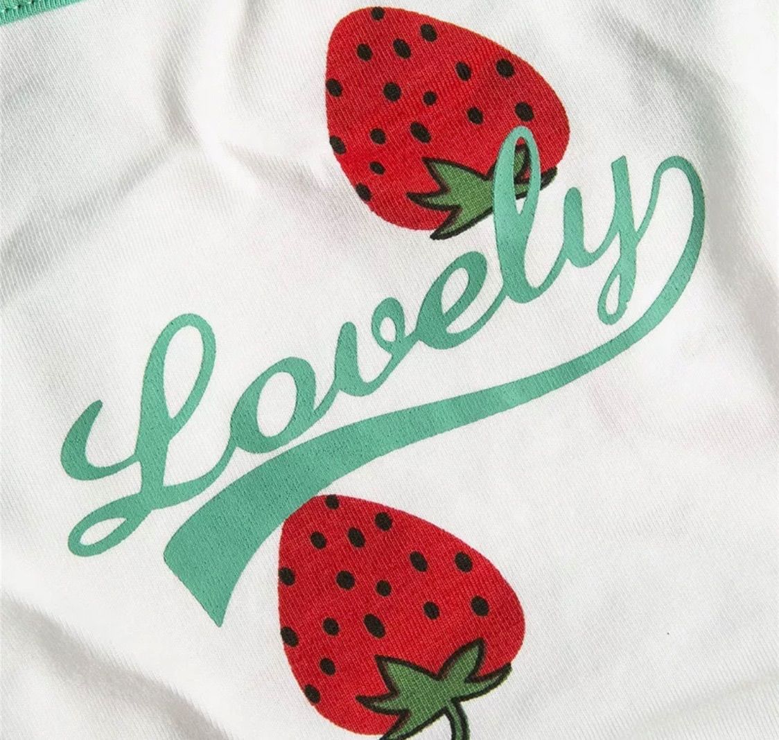 メルカリshops 犬服 かわいい おしゃれ ワンピース キャミソール フリル 小型犬 いちご