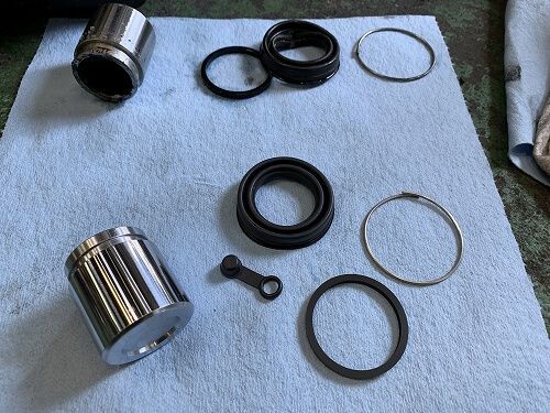 初期型純正キャリパー用オーバーホールキット