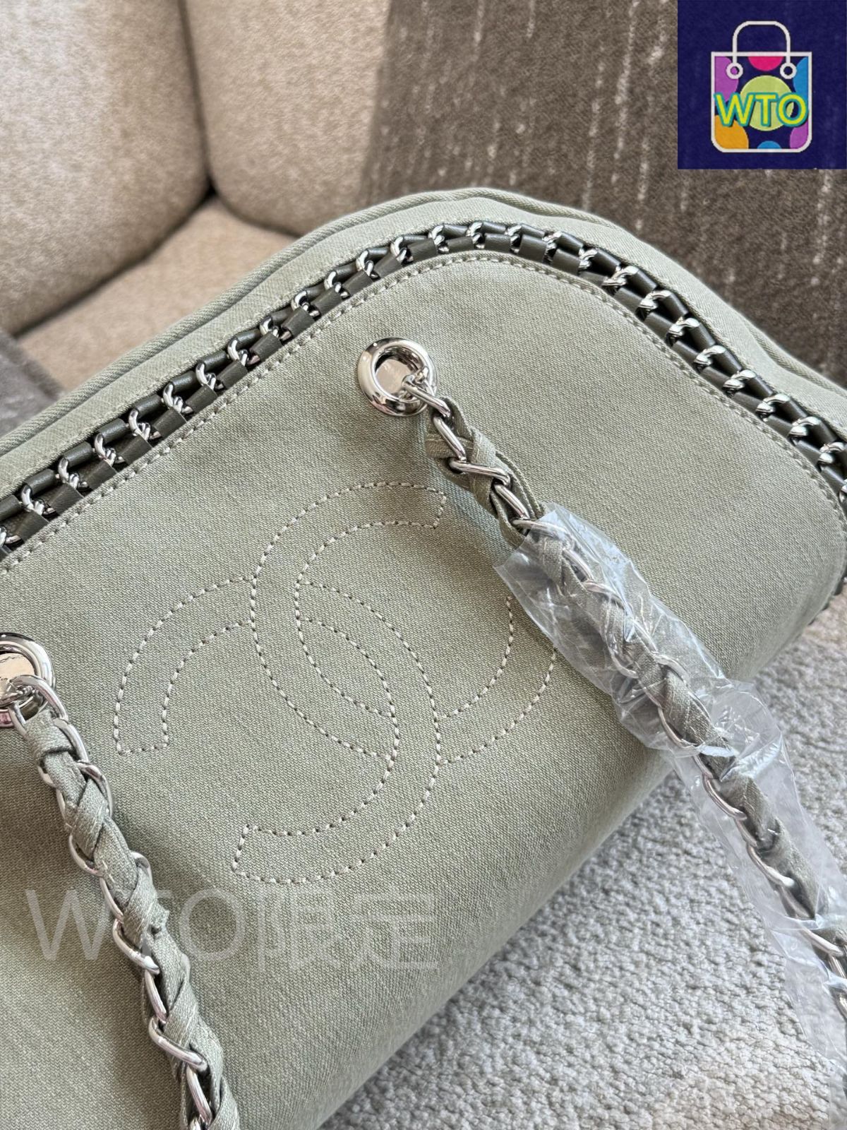 CHANEL キーリング オリーブグリーン CHANEL キーリング