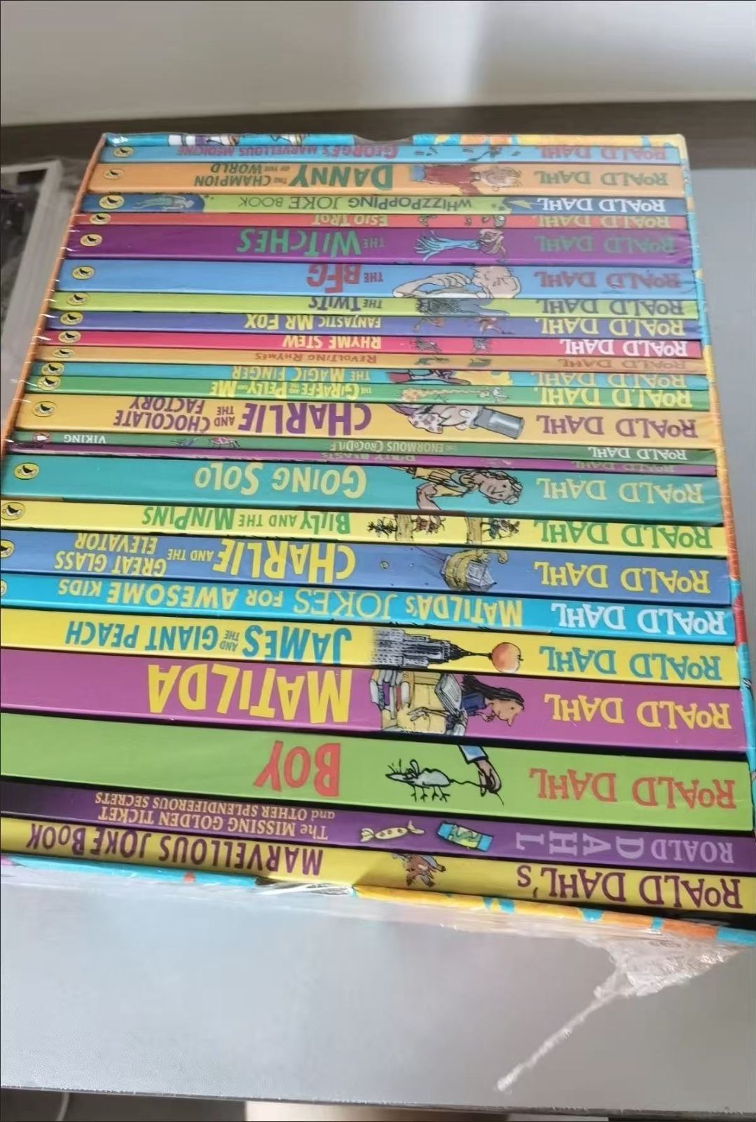 Roald DAHL collection 24冊 洋書 英語 - メルカリ