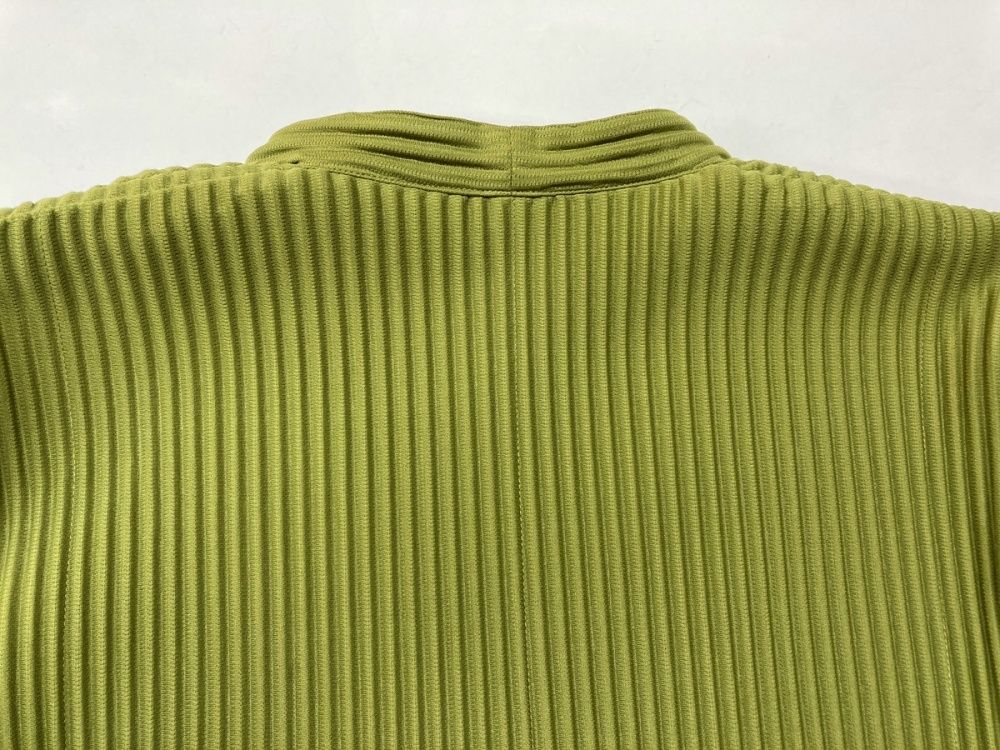 ISSEY MIYAKE MEN テーラードジャケット オリーブグリーン ISSEY MIYAKE MEN テーラードジャケット オリーブグリーン