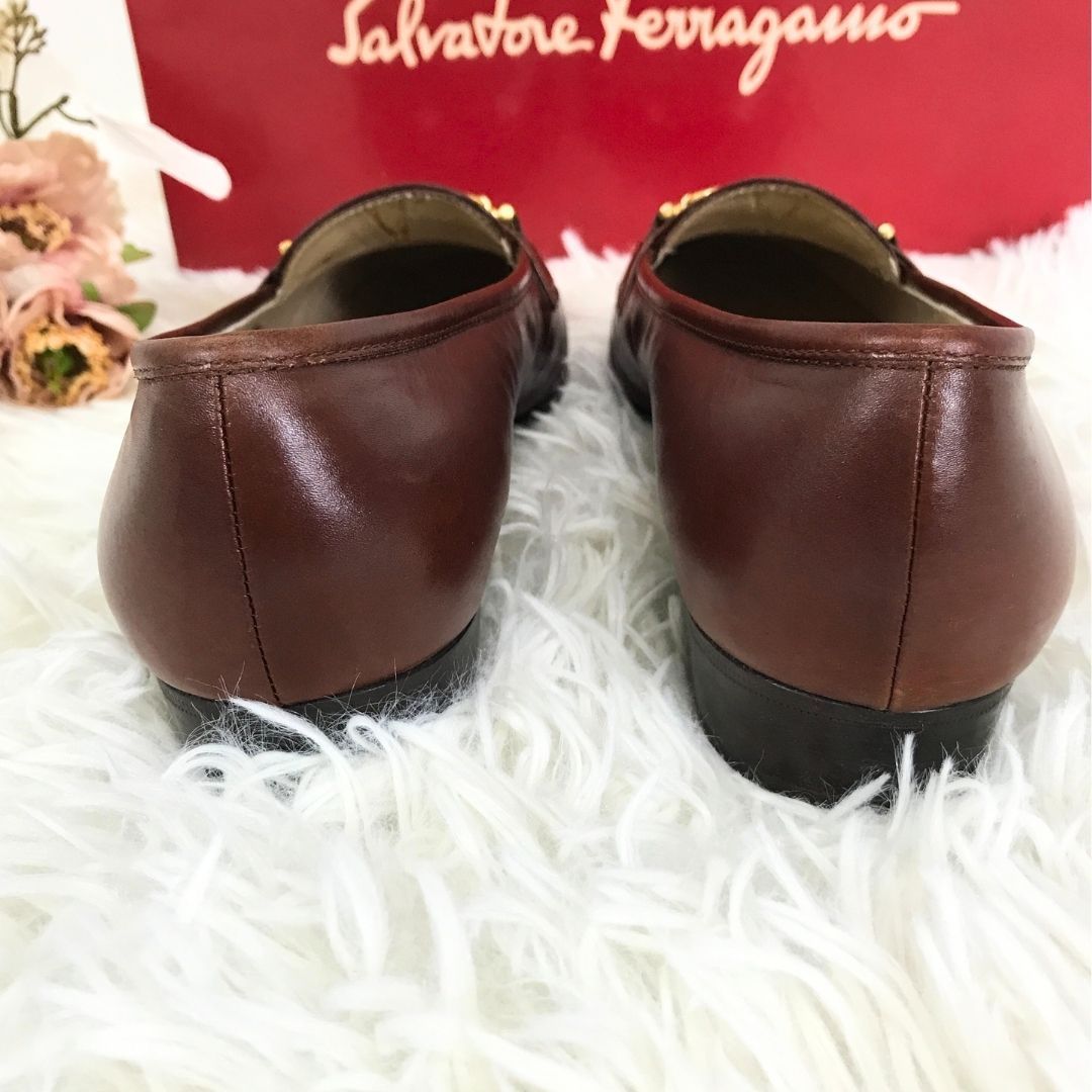 Salvatore Ferragamo サルヴァトーレフェラガモ ローファー W