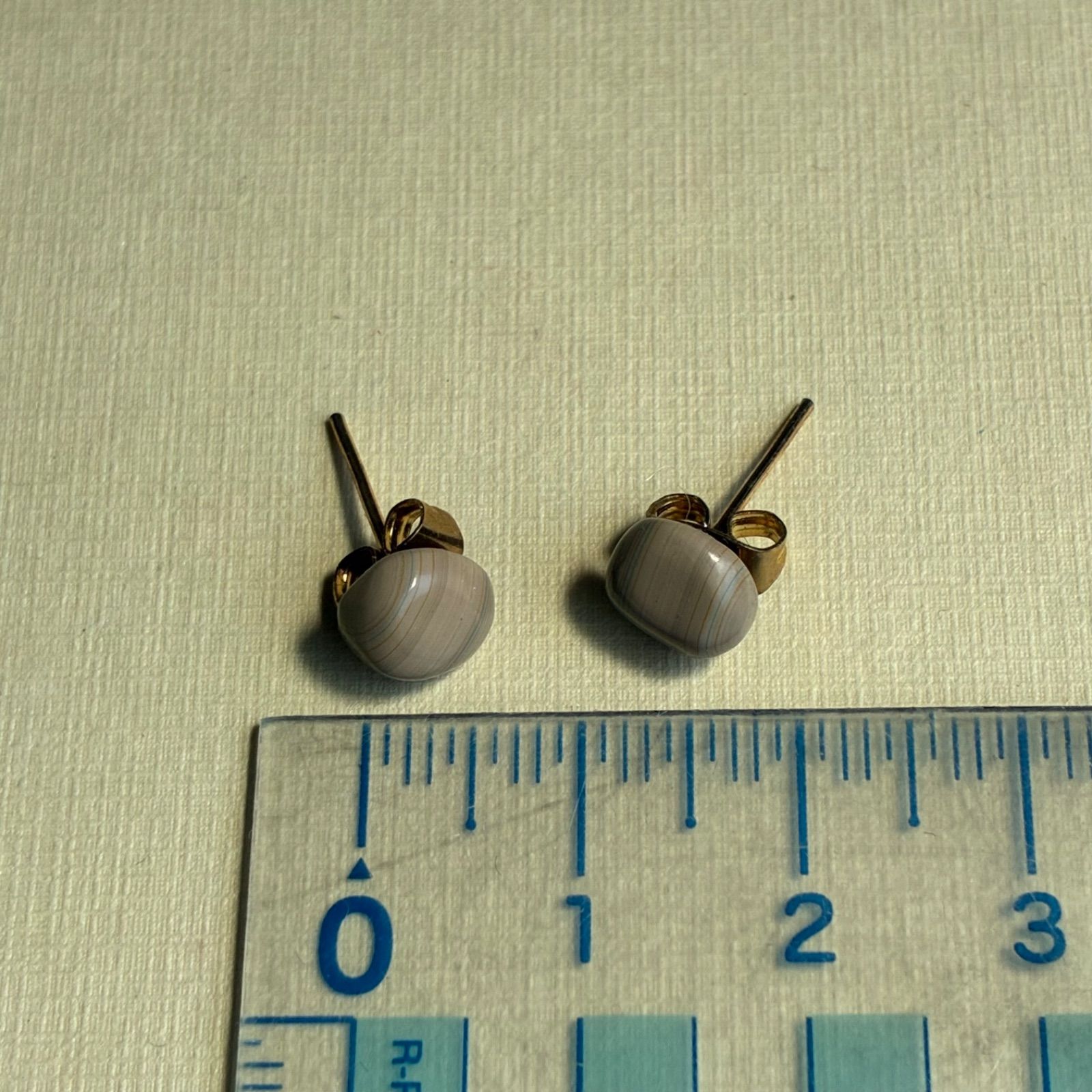 堆漆ピアス
