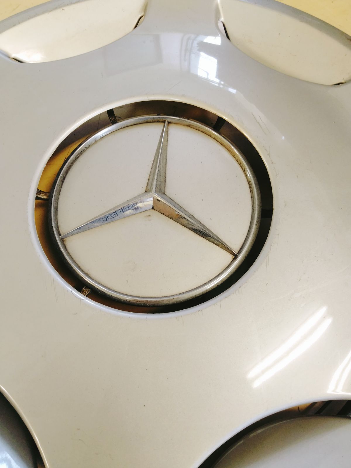 Mercedes-Benz ホイールキャップ 4個セット 202-401-00-24 15インチ