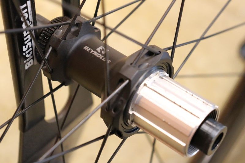 REYNOLDS AR41 11sカーボンホイールDISC チューブレスレディ レイノルズ REYNOLDS AR41 ディスク カーボン チューブレス