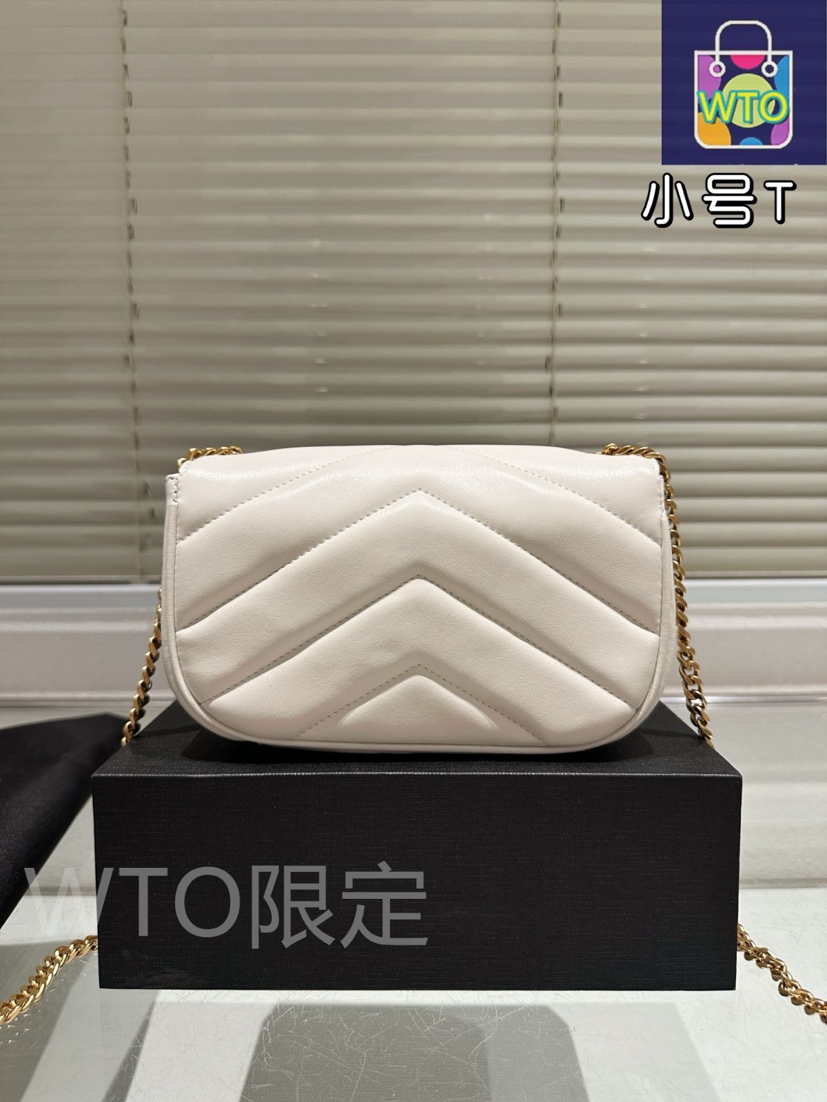 【かえる】✨ジャンルイシェレル✨軽くて柔らかい羊革♡定価6万円♡ かえる様専用】✨ジャンルイシェレル✨軽くて柔らかい羊革♡定価6