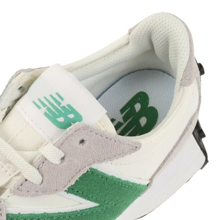 new balance WS327 LG B 白 23.0ｾﾝﾁ - メルカリ