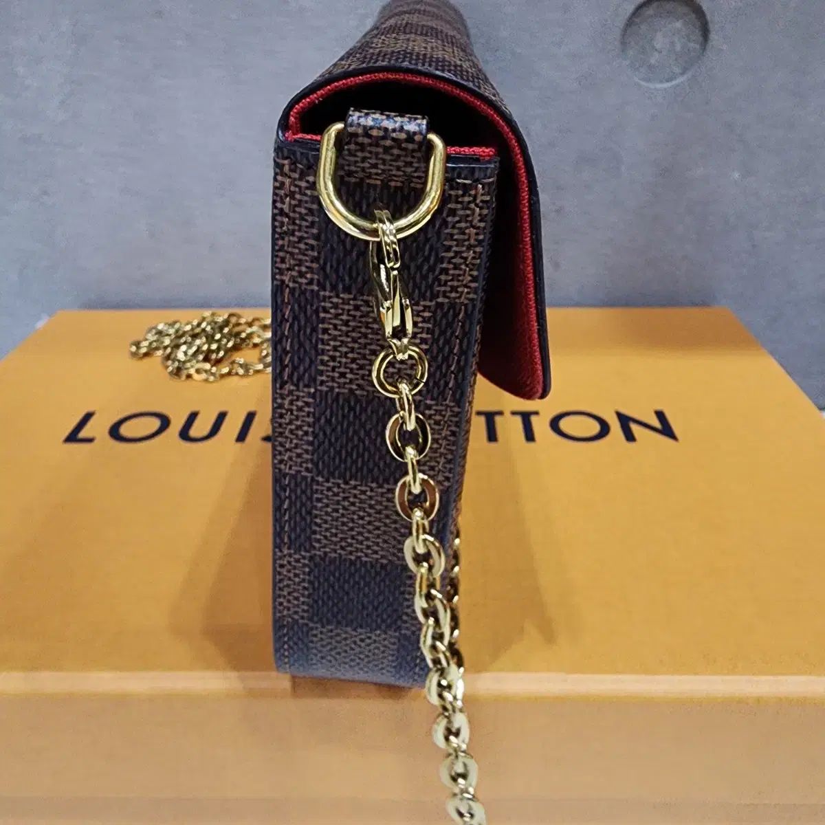 Vuitton