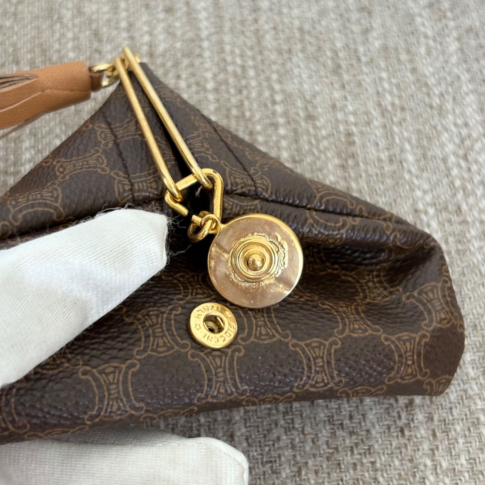 極美品✨セリーヌ 馬車金具 トライアングルコインケース ブラゾン タッセル 極美品✨セリーヌ 馬車金具 トライアングルコインケース