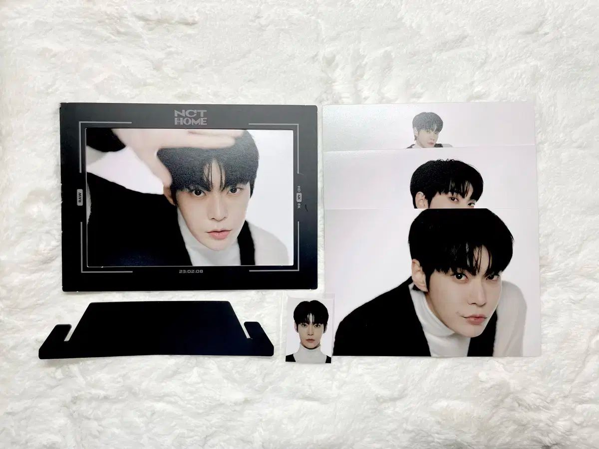 【雷市場（ポンジャン）商品韓国直送】 ドヨン(DOYOUNG) ncthome NCT HOME 展示会 プリント写真 額縁 + 証明写真 IDフォト ミニフォト