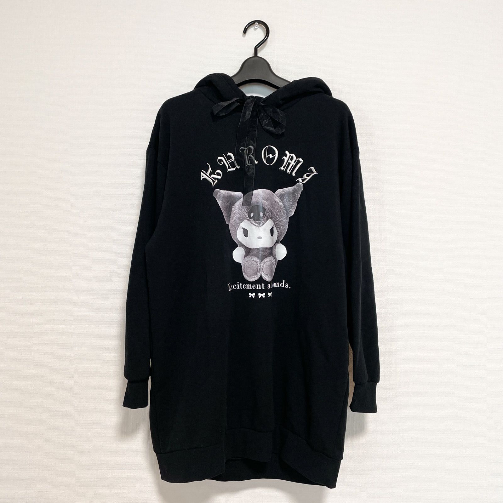 未使用タグ付 Sanrio KUROMI サンリオ クロミ 耳つきパーカー 黒 未使用タグ付 Sanrio KUROMI サンリオ クロミ 耳つきパーカー 黒