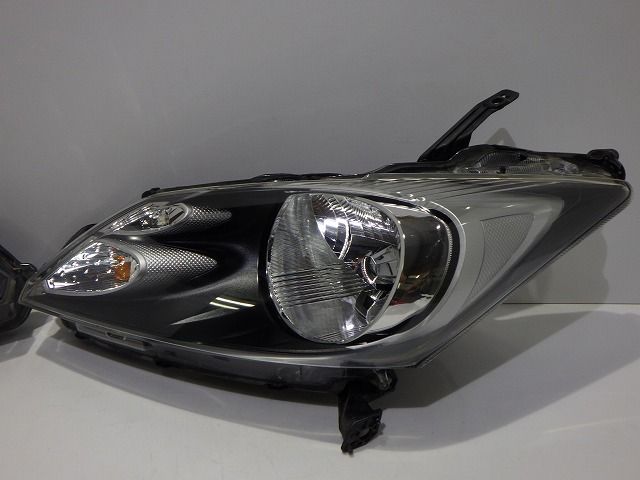 美品 車検⭕️ホンダ フリード GB3 GB4 前期 HIDヘッドライト左右