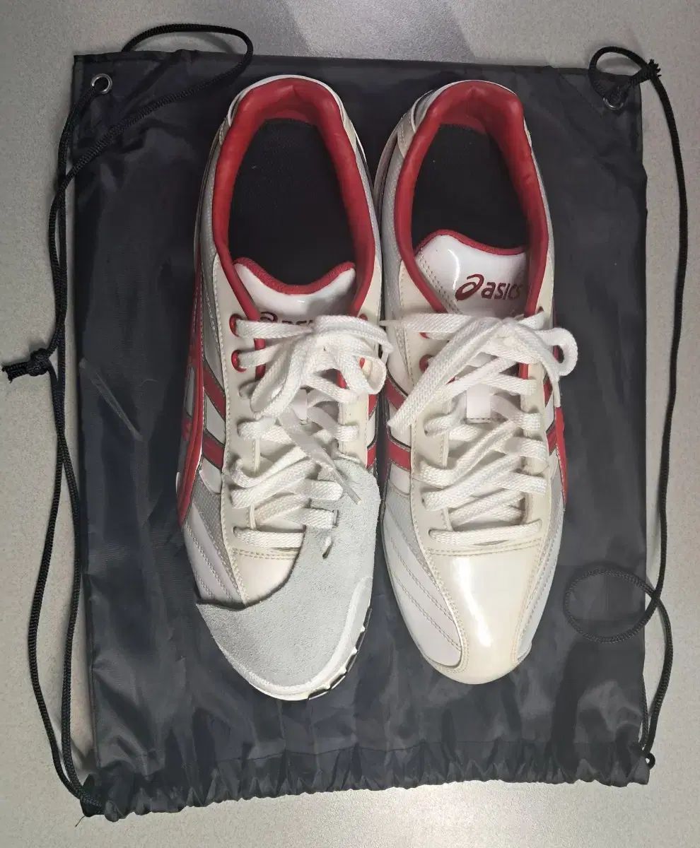 Asics アシックス