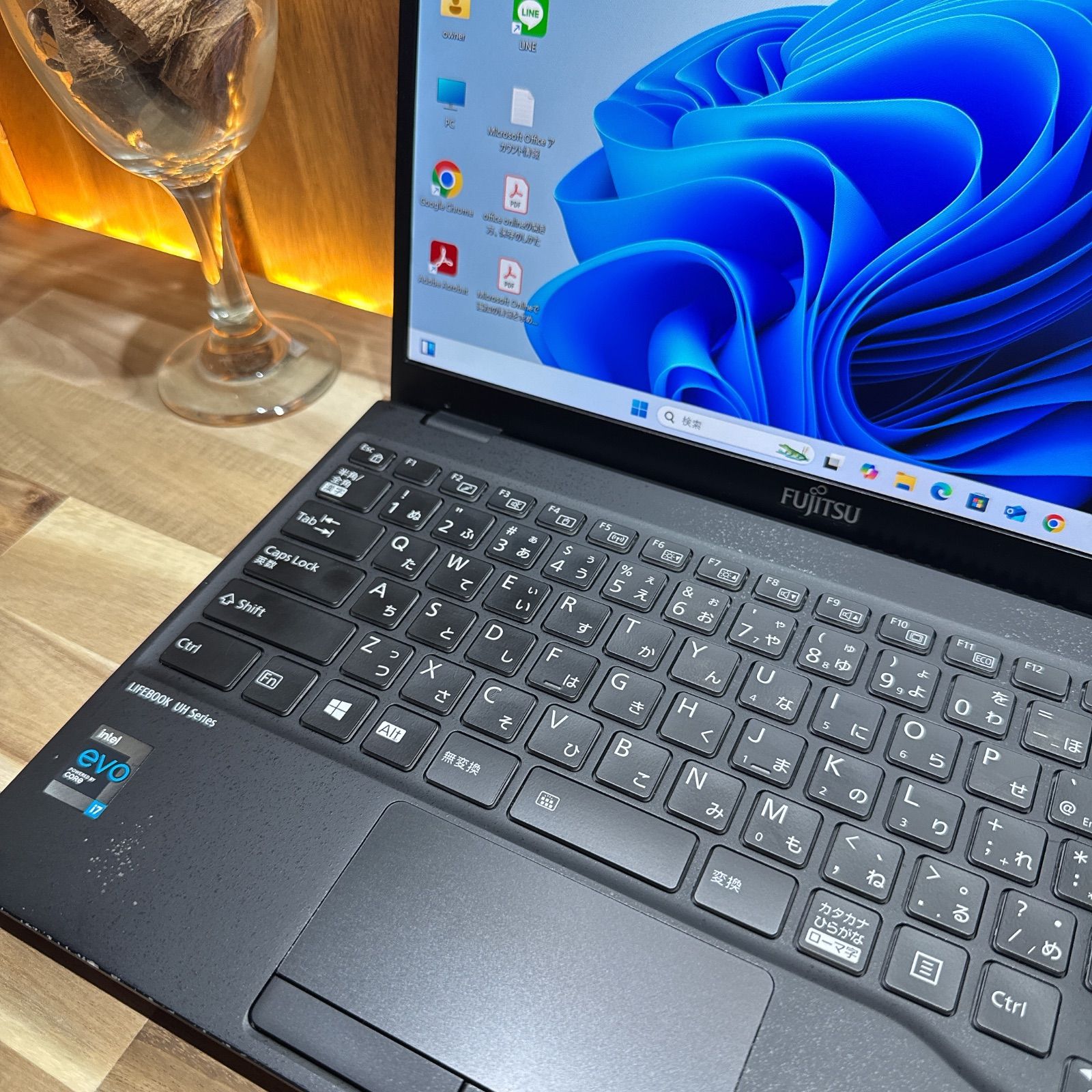 LIFE BOOK UH-08/E3 2021年モデル