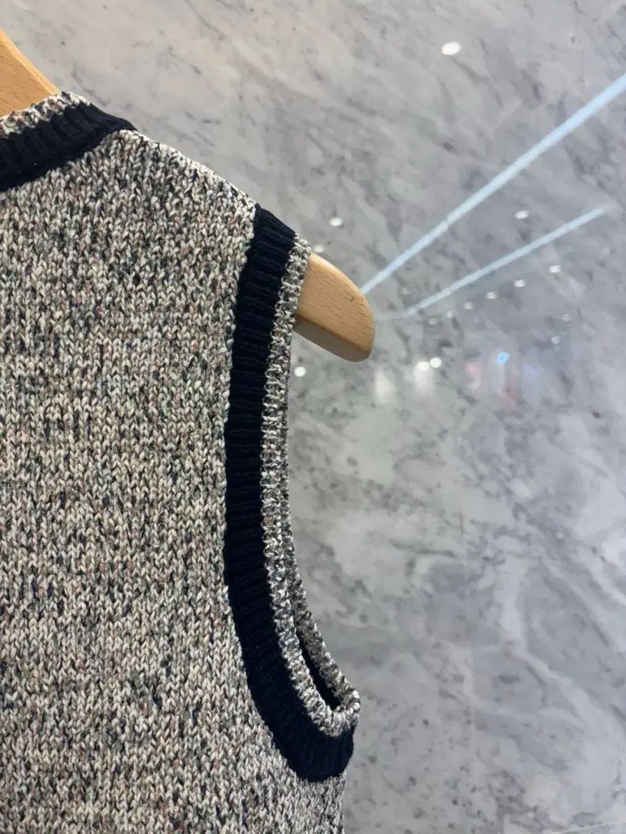 ぼかし ニットベスト