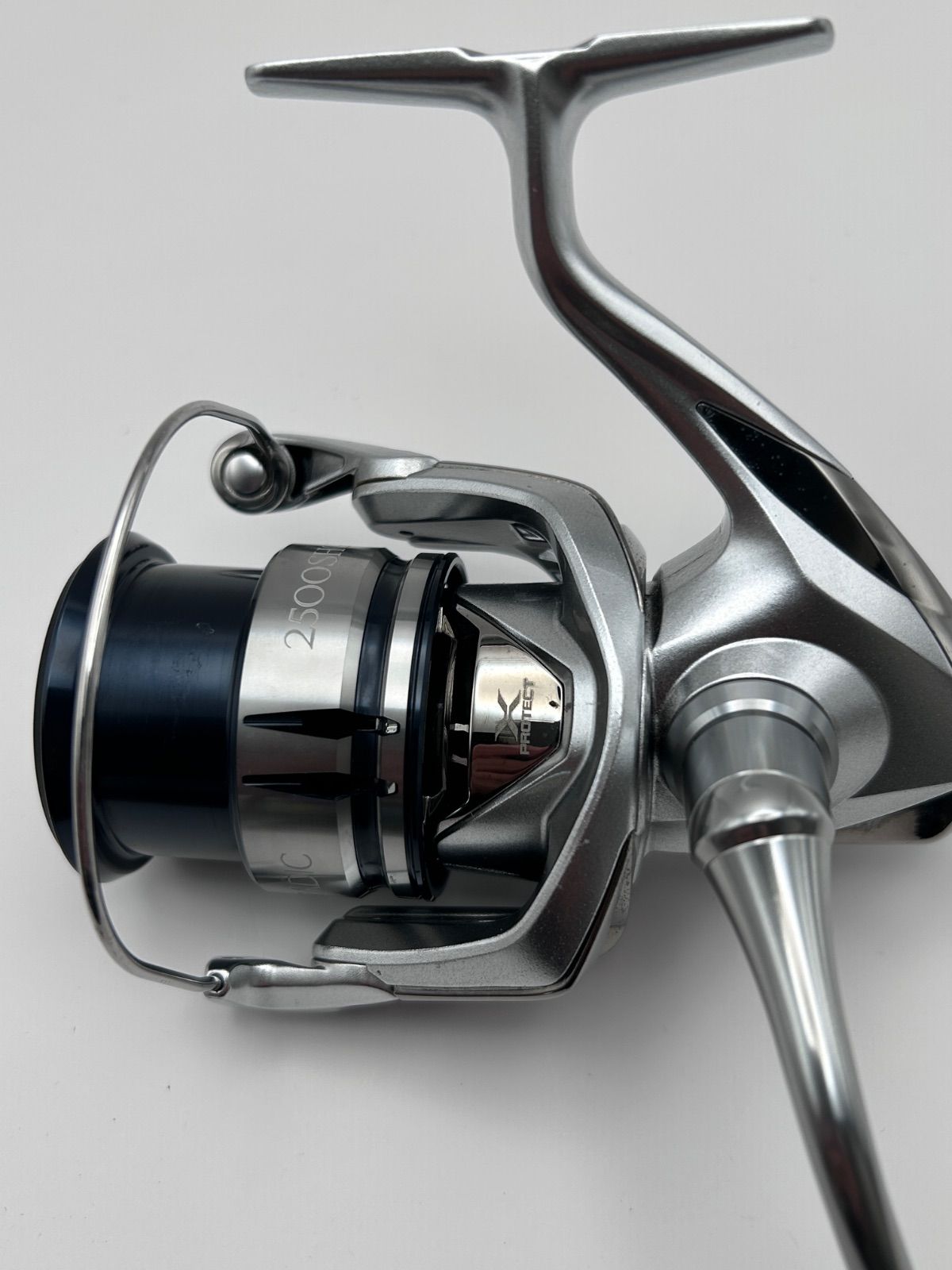SHIMANO STRADIC 2500SHG スピニングリール シマノ シマノ STRADIC(ストラディック) 2500SHG (スピニング