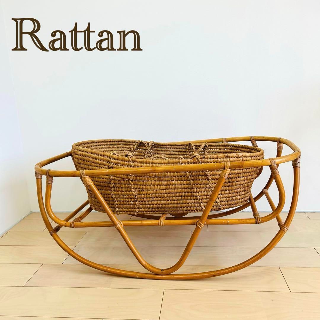 RUKURUKU/窓辺のシマエナガ 雪 蓄光 オルゴナイトキーホルダー