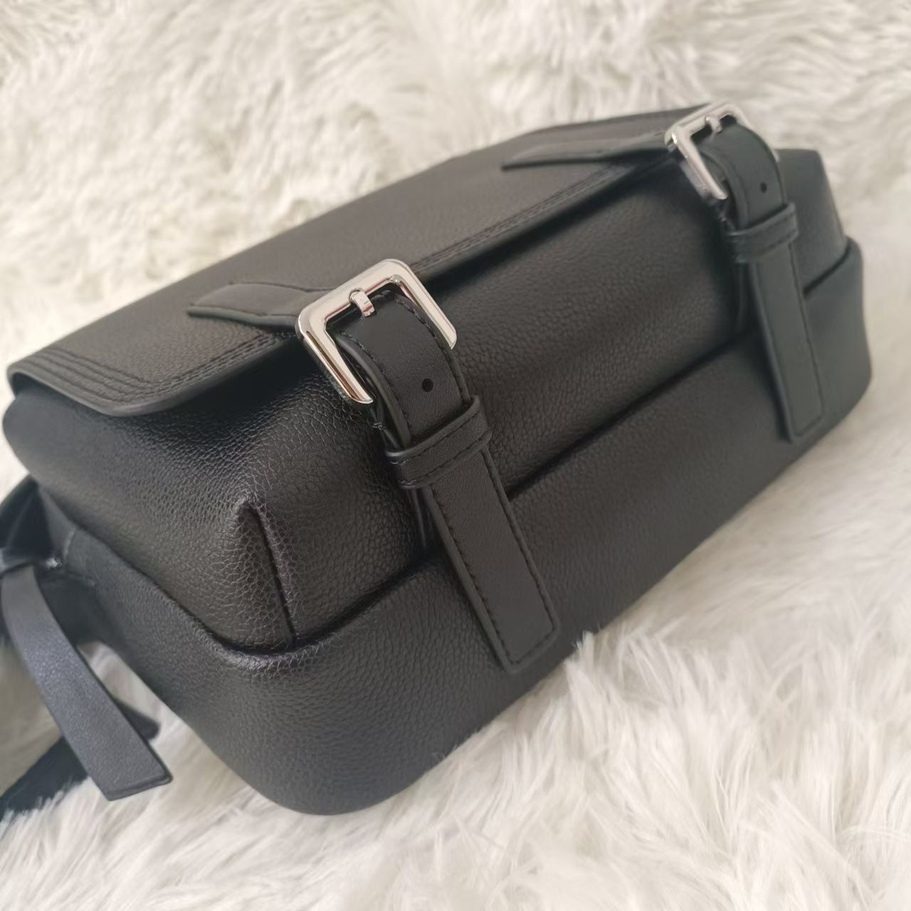 ✨ 新品未使用 ✨LOEWE ロエベ メンズ ボディバッグ ショルダーバック  