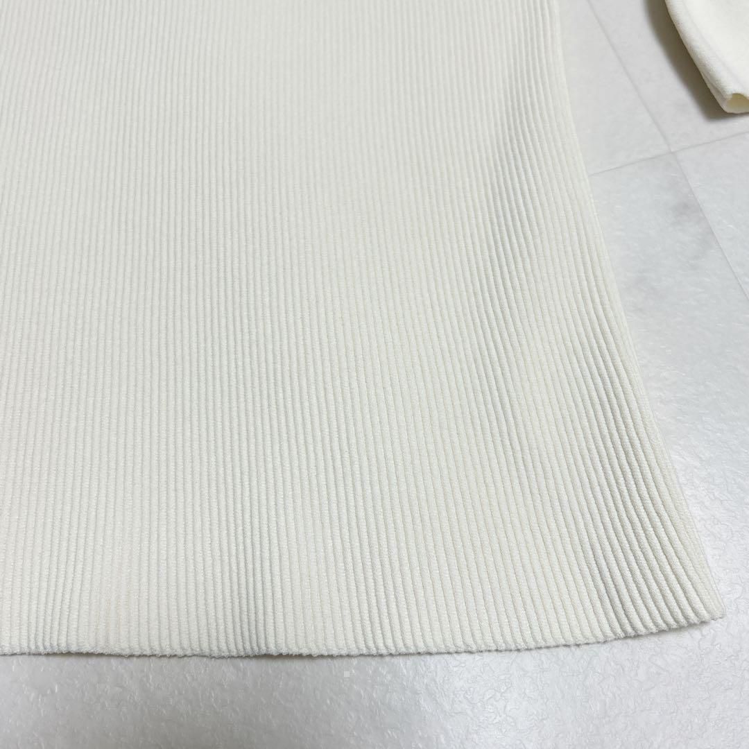 コンパクトクレープラッフルスリーブトップス