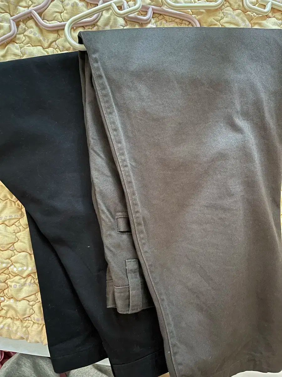 UNIQLO ユニクロ u ワイドチノパンツ 79 黒 茶色