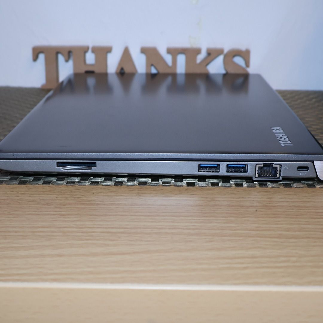 Win11公式対応8世代i7|メ16G| SSD512G|無線|カメラ|FHD