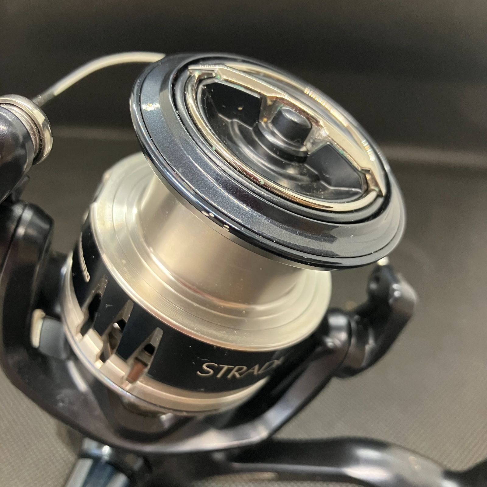 【併売】SHIMANO シマノ 20ストラディック SW4000HG スピニングリール【むつ73-0306】