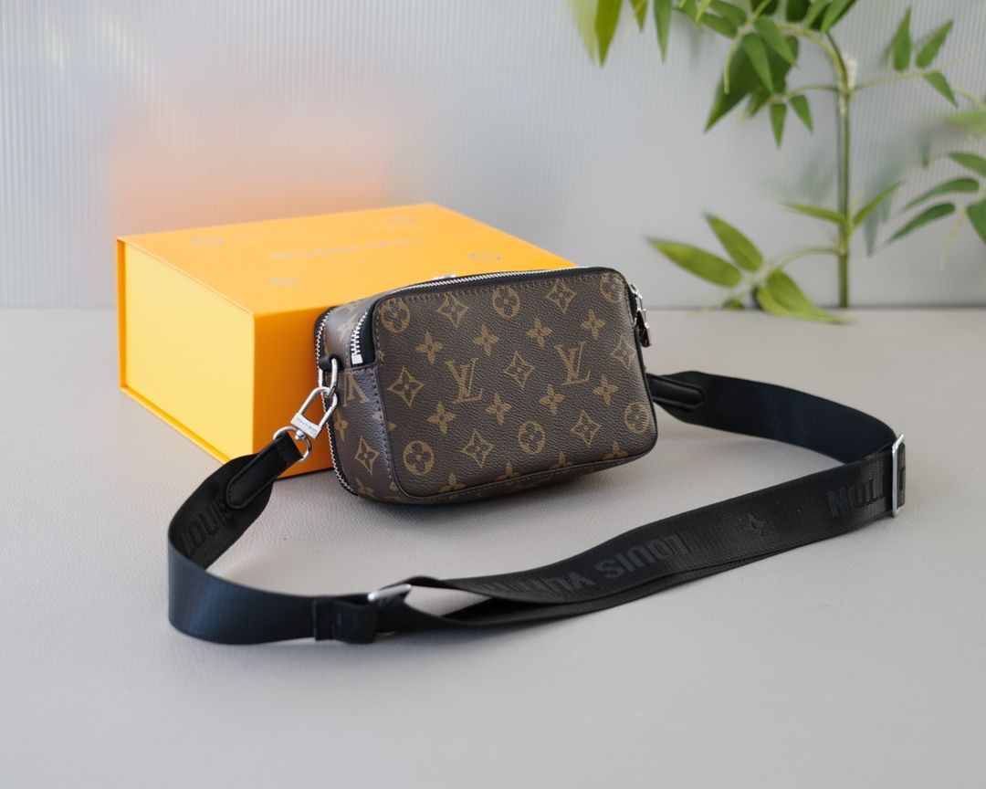 MIU MIU】 ミュウミュウ archive ショルダーバッグ black
