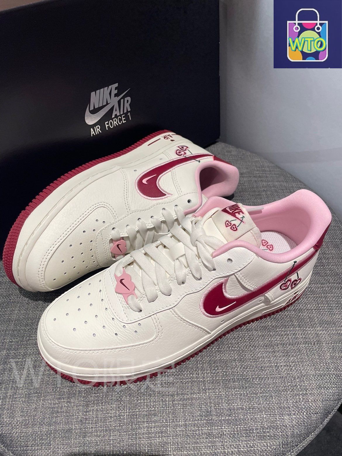 Nike ナイキ ウィメンズ エアフォース1 ロー バレンタインデー