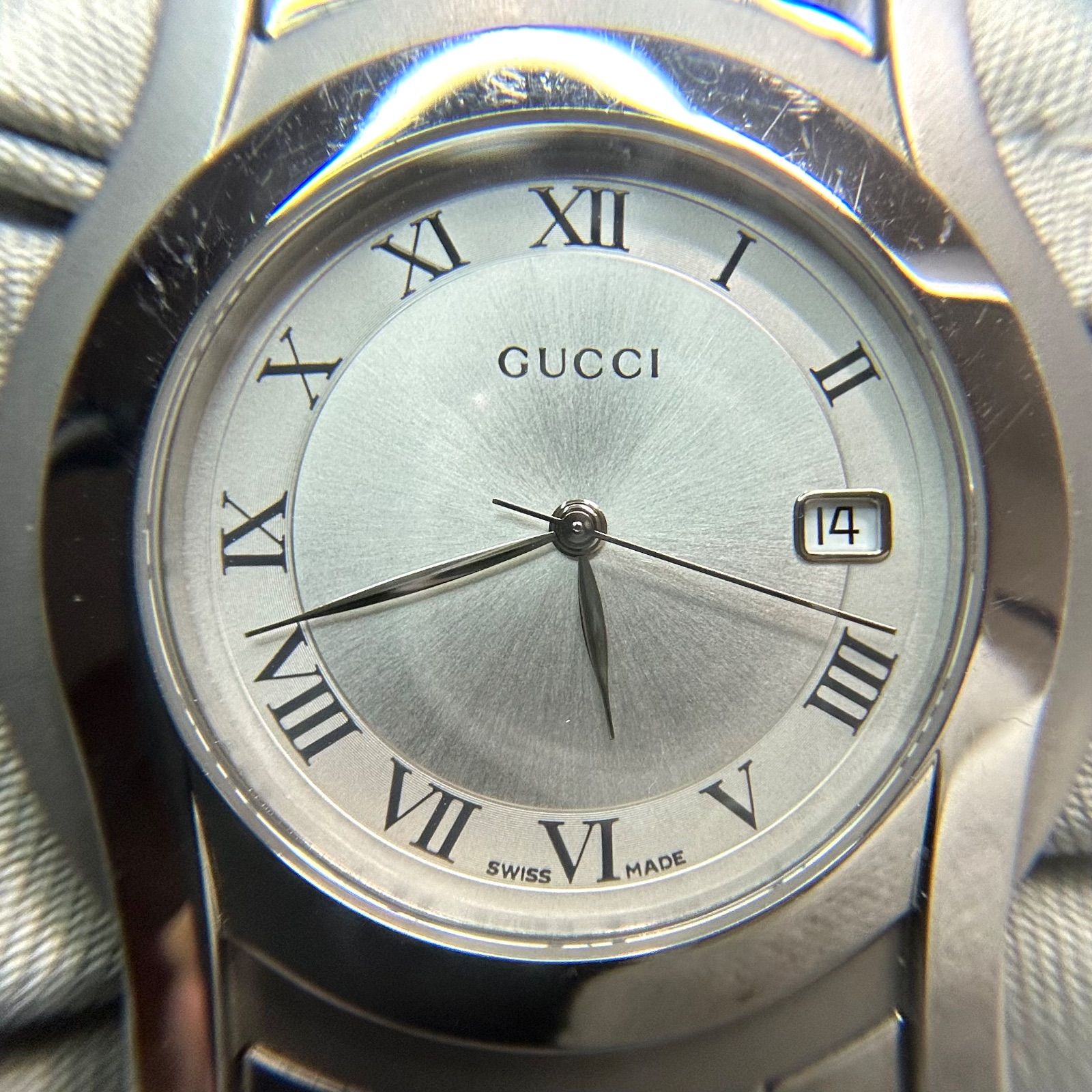 GUCCI グッチ シルバー ホワイト 文字盤 5500M 腕時計 クォーツ 稼動