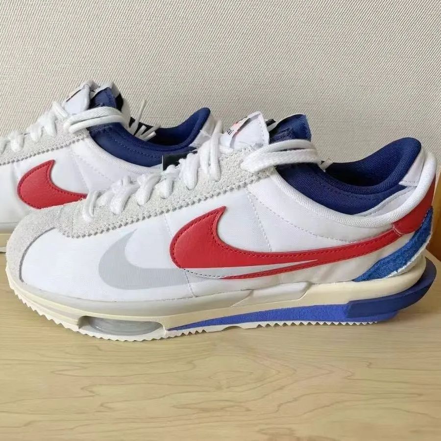 新品未使用ナイキ Sacai x Nike Cortez スニーカー