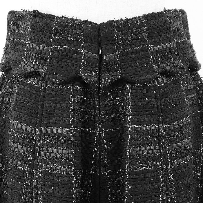 ✨良品✨　CHANEL シャネル　フレアスカート　ココマーク　黒系　濃紺　36 未使用】CHANEL シャネル スカート P71057 Aライン ツイード