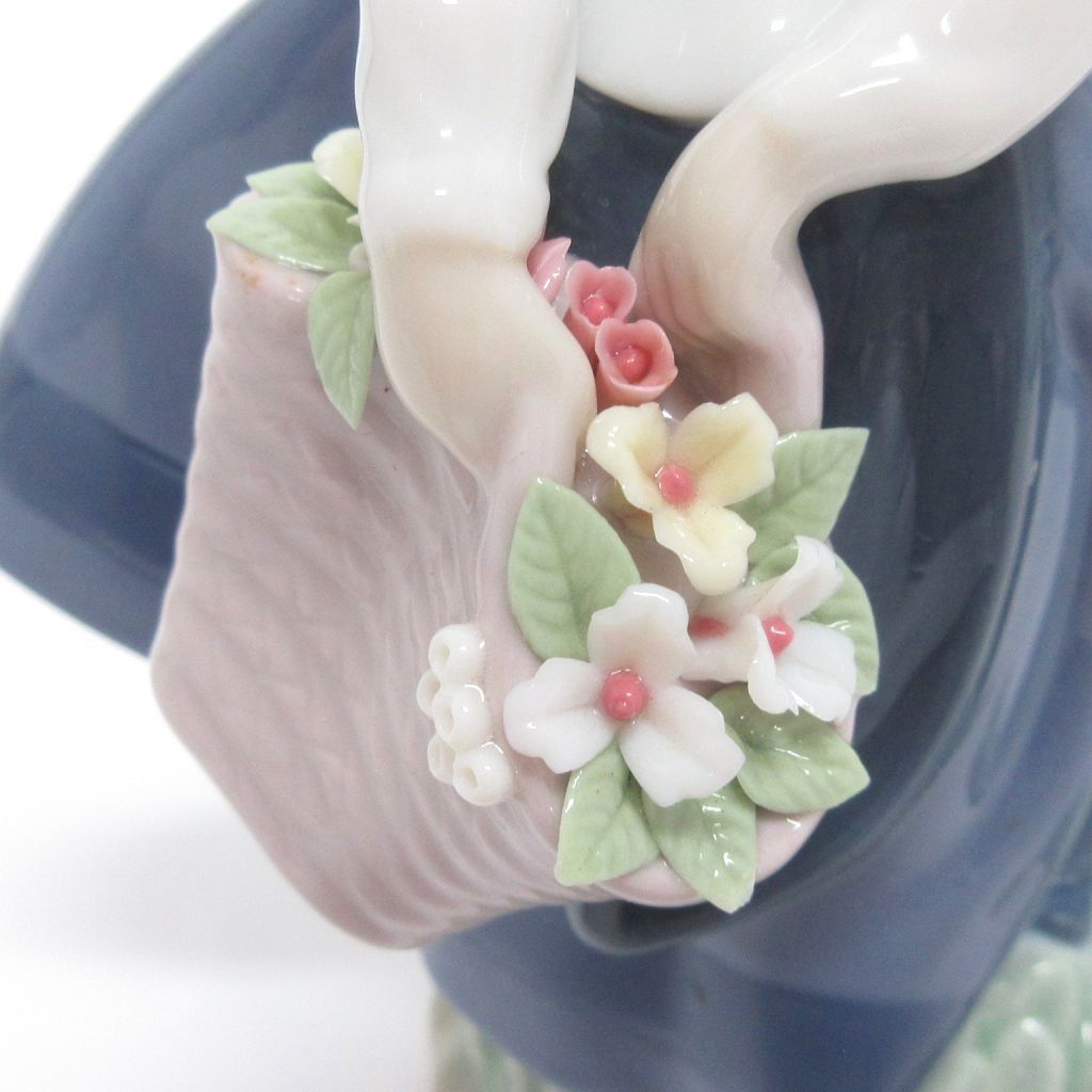 美品リヤドロきれいな花ばかり・陶器・箱あり 楽天市場】リヤドロ きれいな花ばかり 少女 置物 01005222
