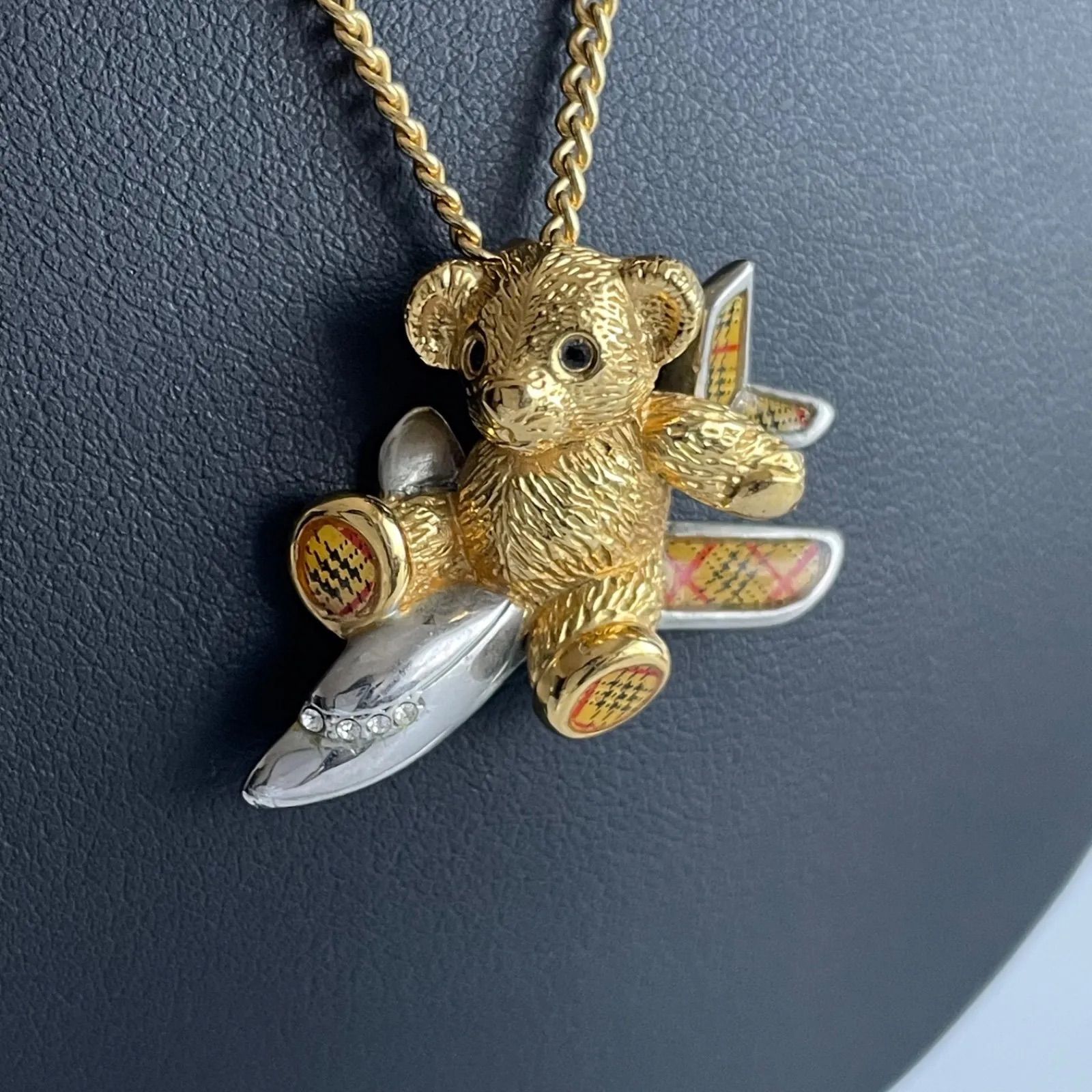 Burberry バーバリー ネックレス クマ 飛行機 - メルカリ