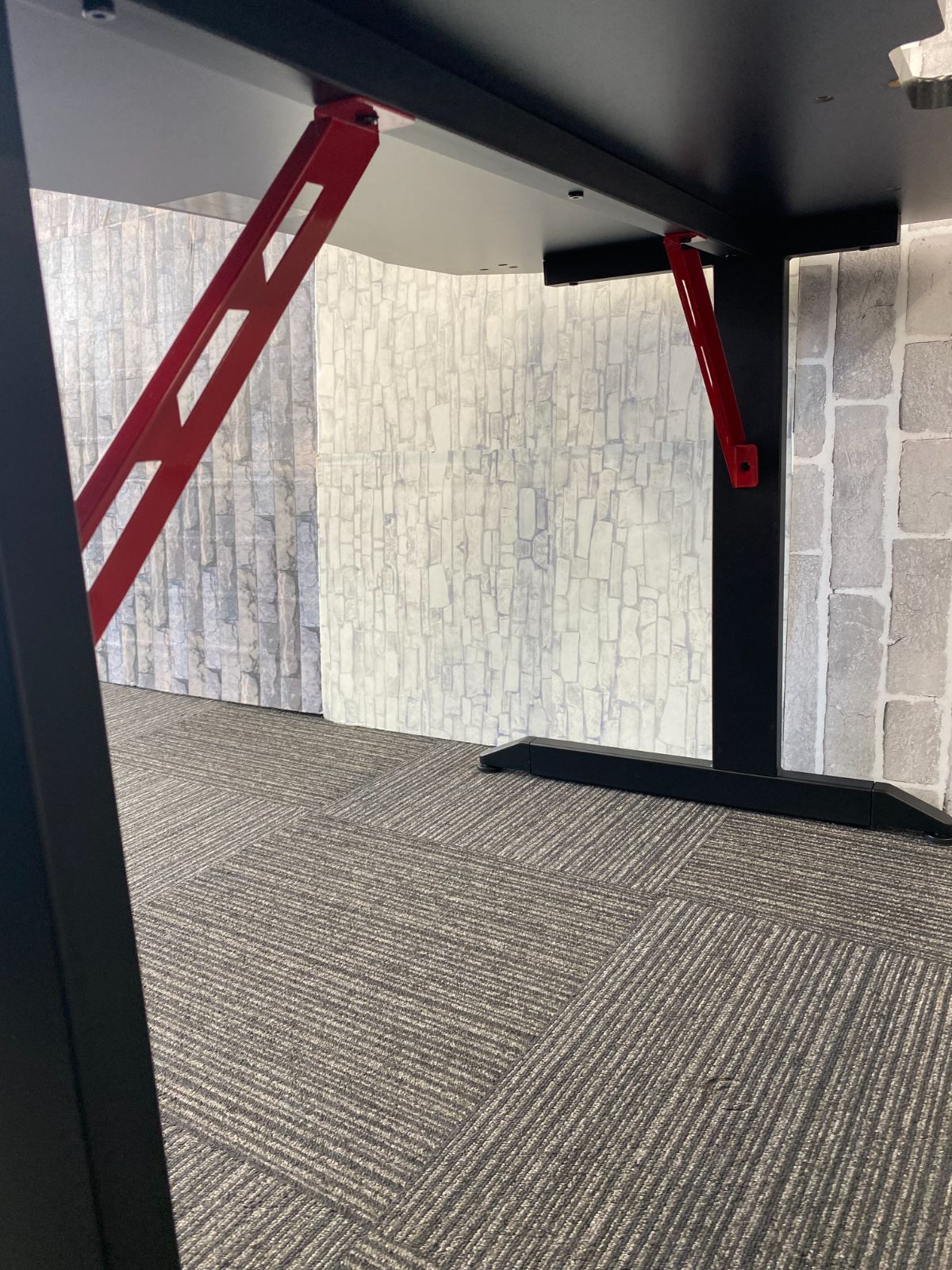 ブラック×レッド